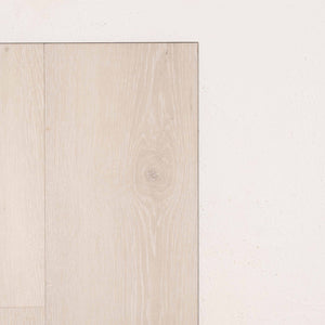 Flat lay of White Oak Vision Vinyl 5mm in White Oak colour light tone vinyl flooring plank sample