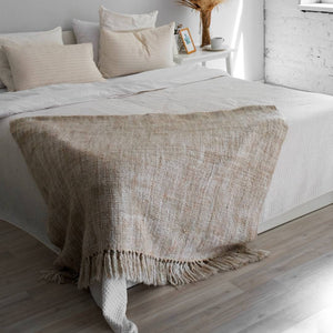 Profile view of Ash Cliff SPC Hybrid Floorboards 5+1.5mm in Ash Cliff colour neutral tone hybrid flooring sample