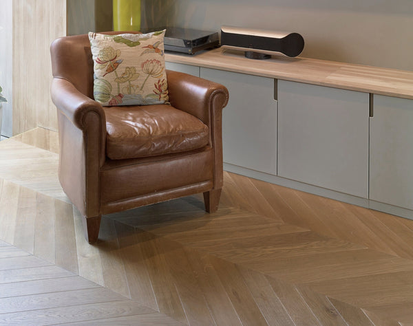 Light Neutral Engineered Hybrid Floorboards iDesign Chevron 15.3mm