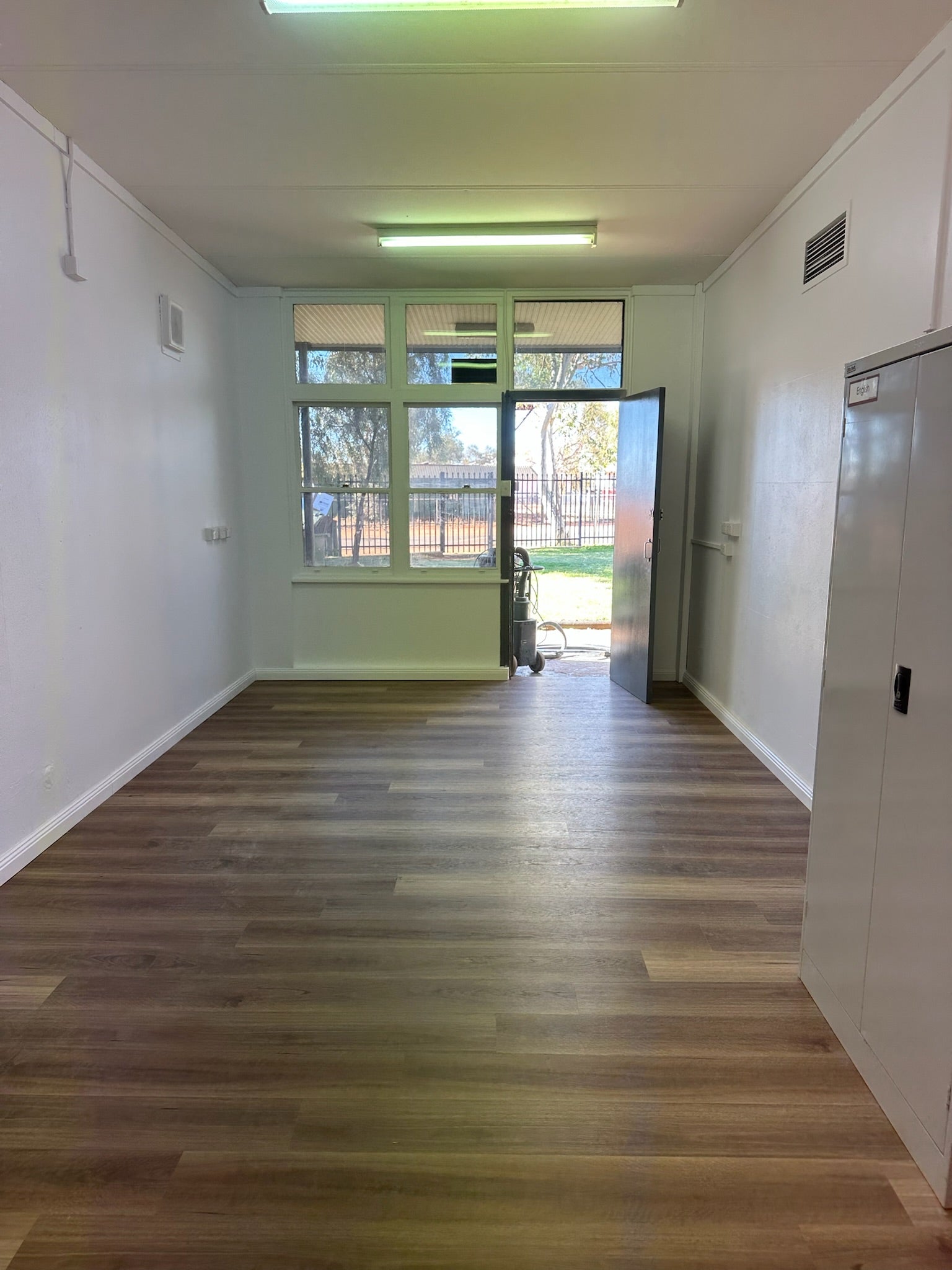 QLD Spotted Gum Hybrid Flooring 5+1.5mm